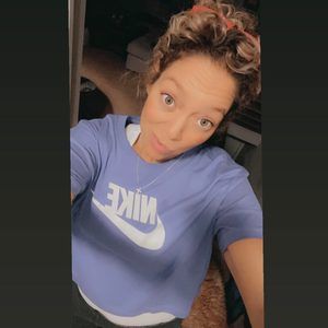 Meet your Posher, Dee